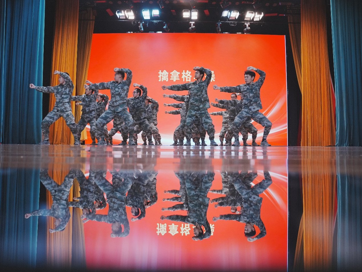 衡阳警备区大校司令员李强出席并讲话并